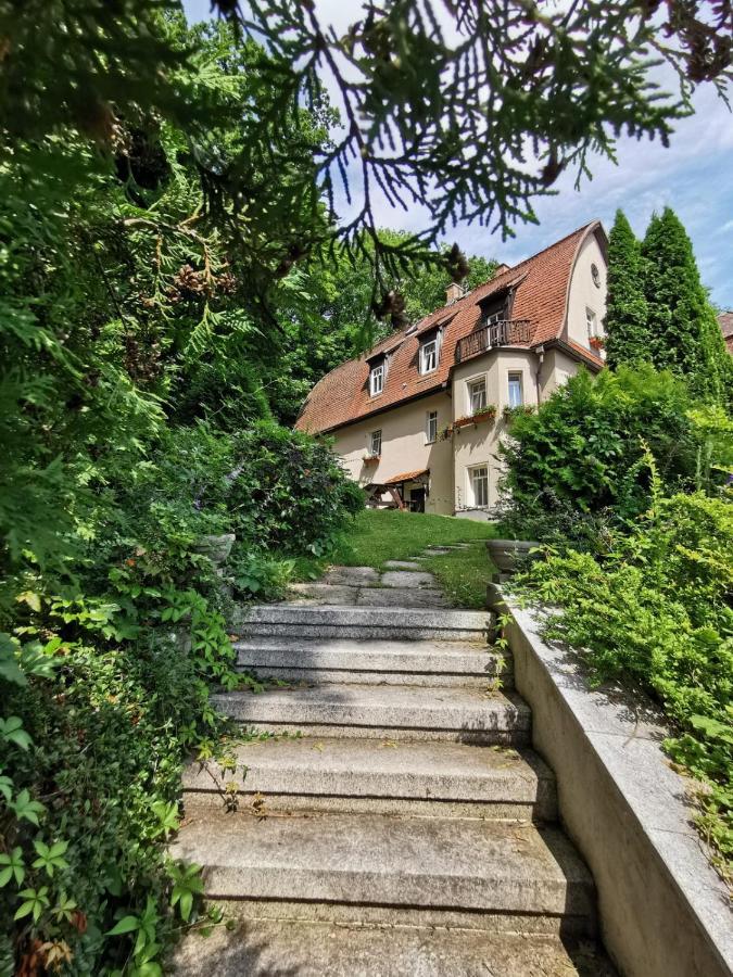 Pension Family Karlovy Vary Exterior photo